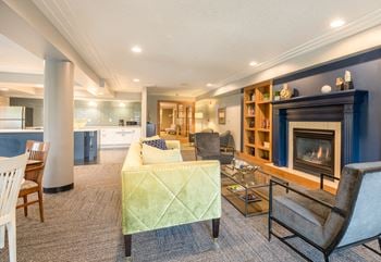 Oversized community room overlooking the mississippi river